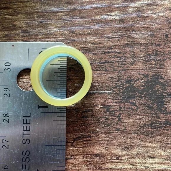 ❤️ NEW 2/$20 or 3/$25 Set of 3 Statement Rings Chain Link Acrylic Size 6/7 - Picture 3 of 5